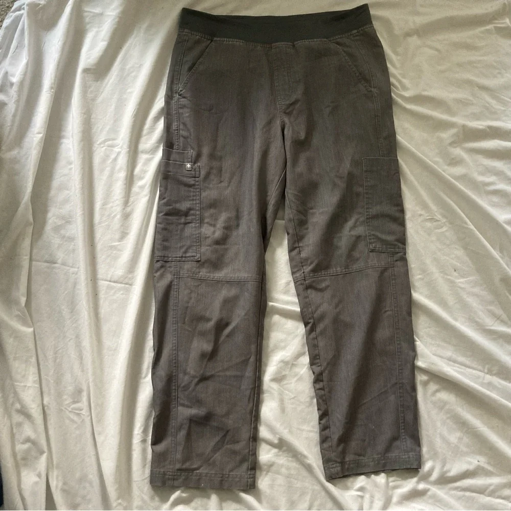 Figs Men’s Axim Cargo Scrub Pants Size Medium Short Gray